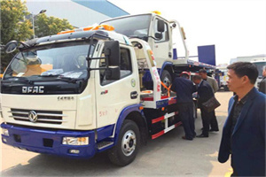 新抚区汽车道路救援拖车价格